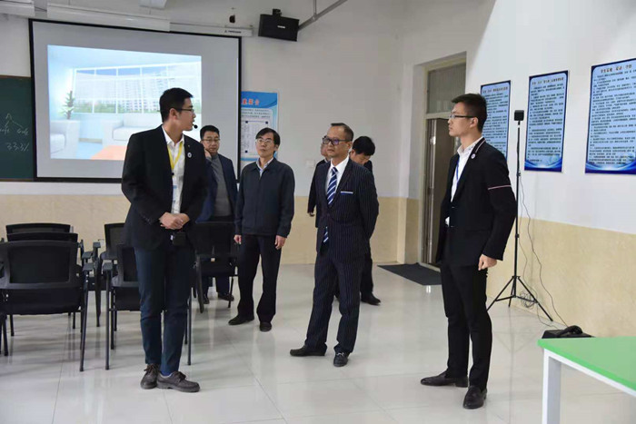 UG环球官网与吉利铭泰集团举办校企合作洽谈会