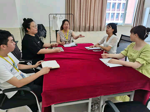 UG环球官方网2021年暑假教师培训简报（一）
