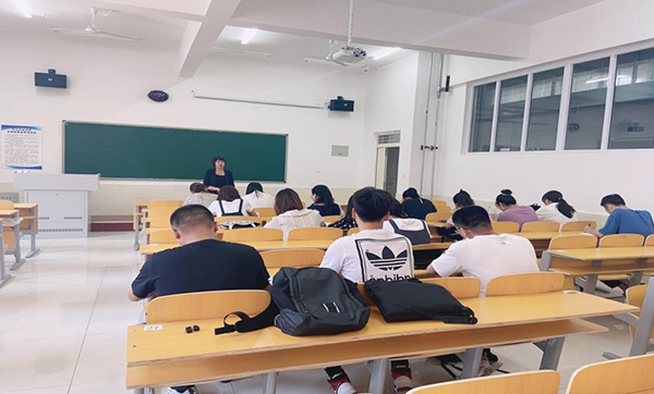 UG环球官方网2021年暑假教师培训简报（一）