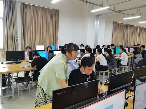 UG环球官方网2021年暑假教师培训简报（四）