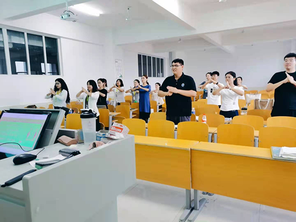 UG环球官方网2021年暑假教师培训简报（四）