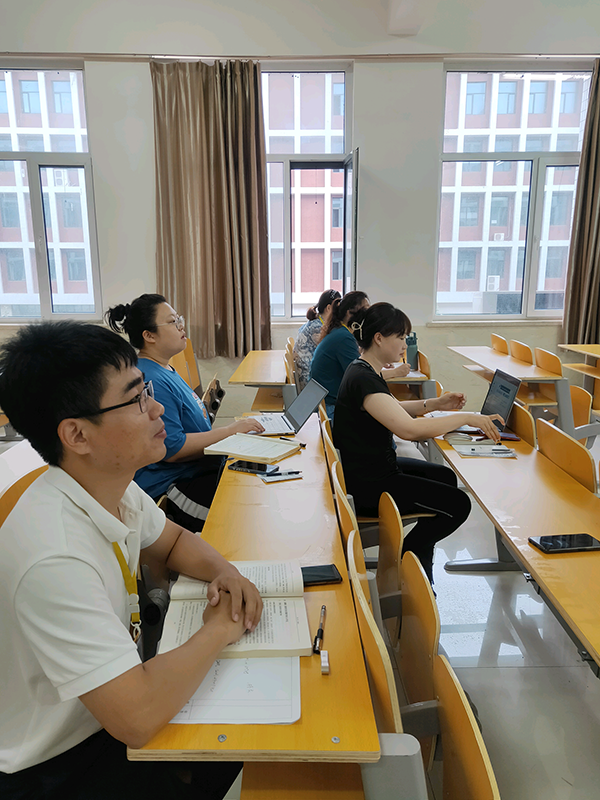 UG环球官方网2021年暑假教师培训简报（四）