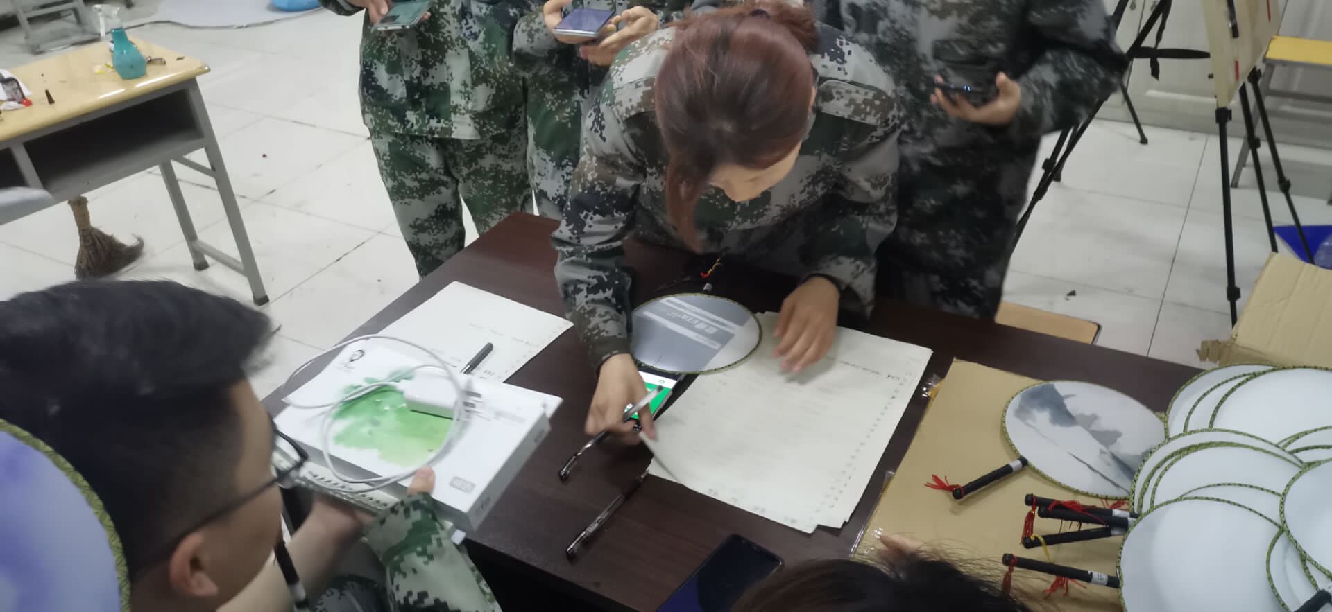 手绘清风，扇藏雅趣新闻稿