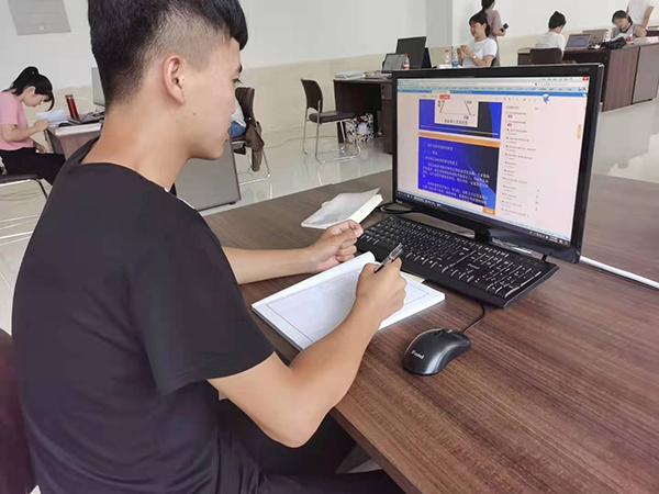 UG环球官方网2021年暑假教师培训简报（五）