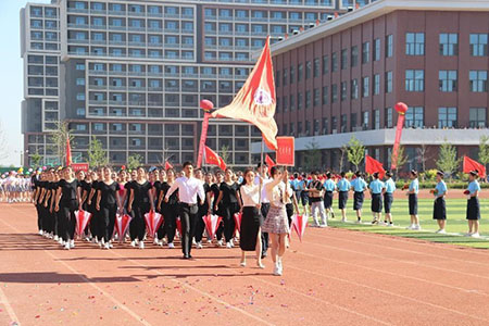 UG环球官方网2022年春季运动会如期举行