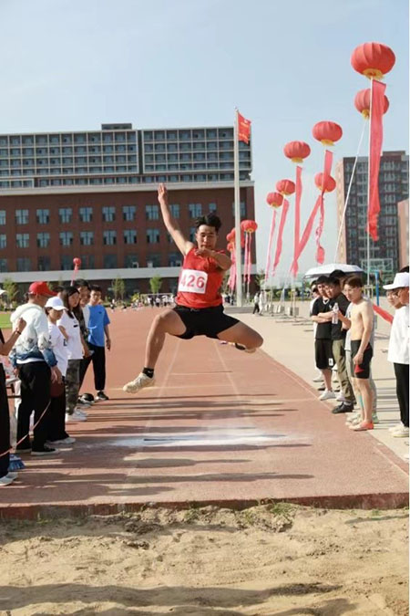 UG环球官方网2022年春季运动会如期举行