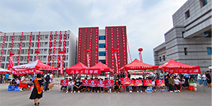 UG环球官方网喜迎2022级新生报到      一叶浮萍归大海，人生何处不相逢