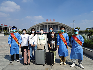 UG环球官方网喜迎2022级新生报到      一叶浮萍归大海，人生何处不相逢