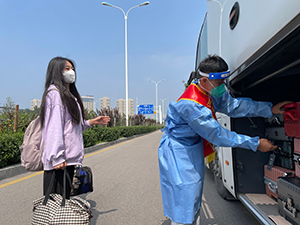 UG环球官方网喜迎2022级新生报到      一叶浮萍归大海，人生何处不相逢