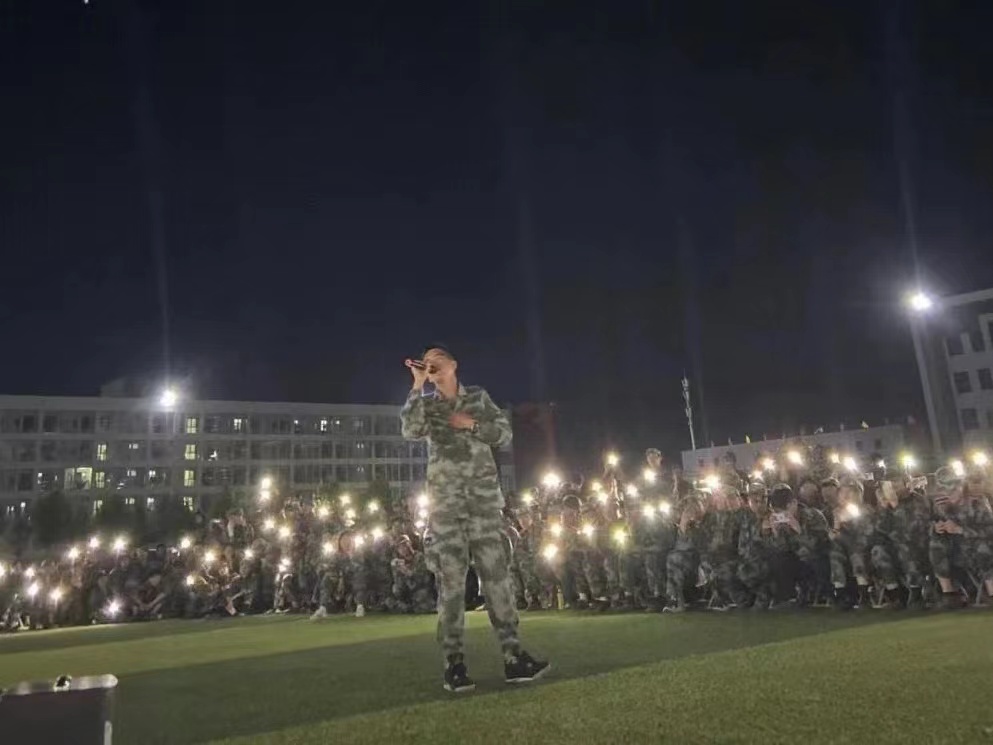 UG环球官方网艺术与教育学院举办2022级新生联欢晚会