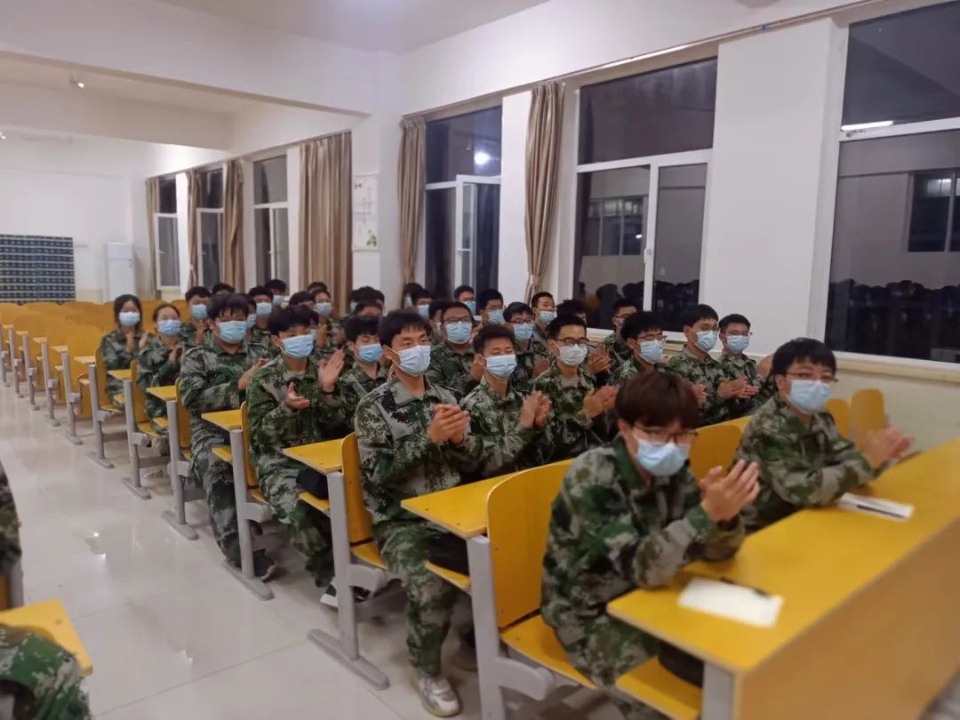UG环球官方网汽车工程学院举行“喜迎二十大，永远跟党走”主题朗诵比赛