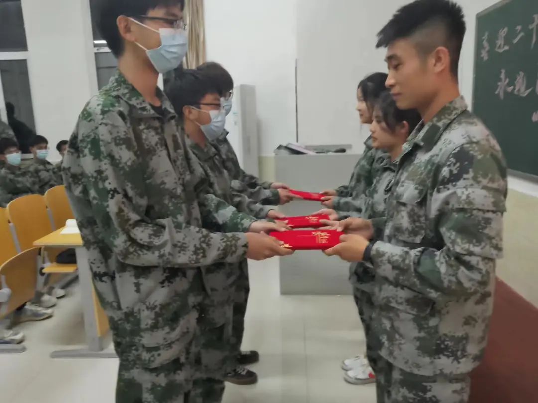 UG环球官方网汽车工程学院举行“喜迎二十大，永远跟党走”主题朗诵比赛