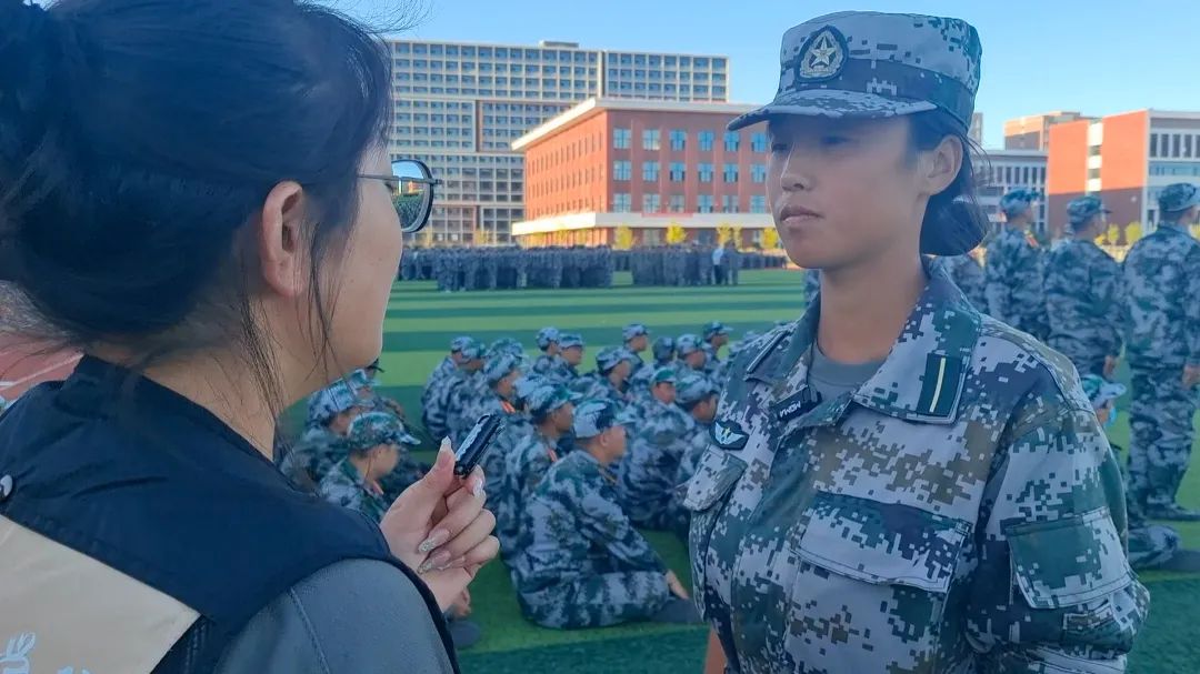 UG环球官方网军训专访一