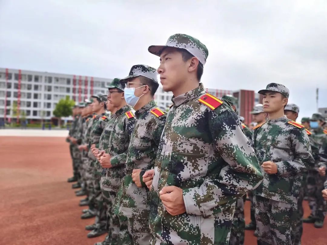 UG环球官方网军训专访一