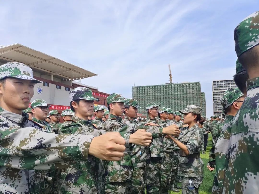 UG环球官方网军训专访一