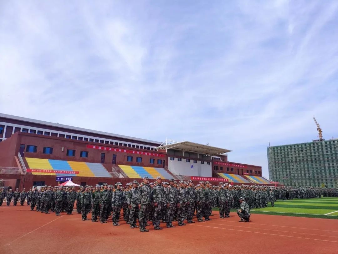 UG环球官方网军训专访一