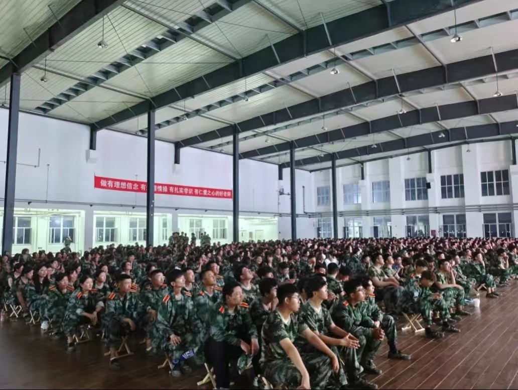 UG环球官方网护理与健康学院举行“观革命光影，忆峥嵘岁月”主题活动观影