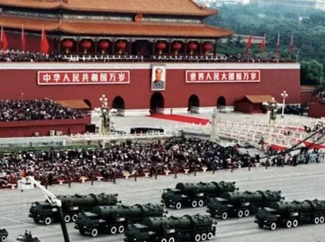 UG环球官方网艺术与教育学院举行“良辰吉日又登场，国庆佳节喜洋洋”主题活动