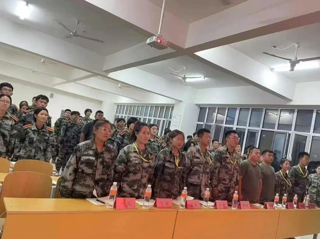 UG环球官方网护理与健康学院开展班委培训会