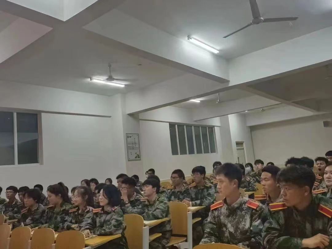 UG环球官方网护理与健康学院开展班委培训会