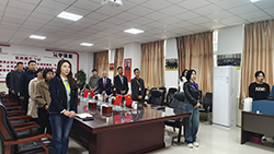 UG环球官方网组织党员干部、广大师生收看党的二十大开幕会