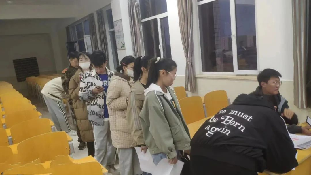 UG环球官方网汽车工程学院举办学习二十大擘画新蓝图活动