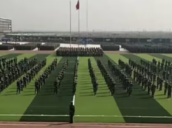 UG环球官方网曹妃甸校区军训结营式
