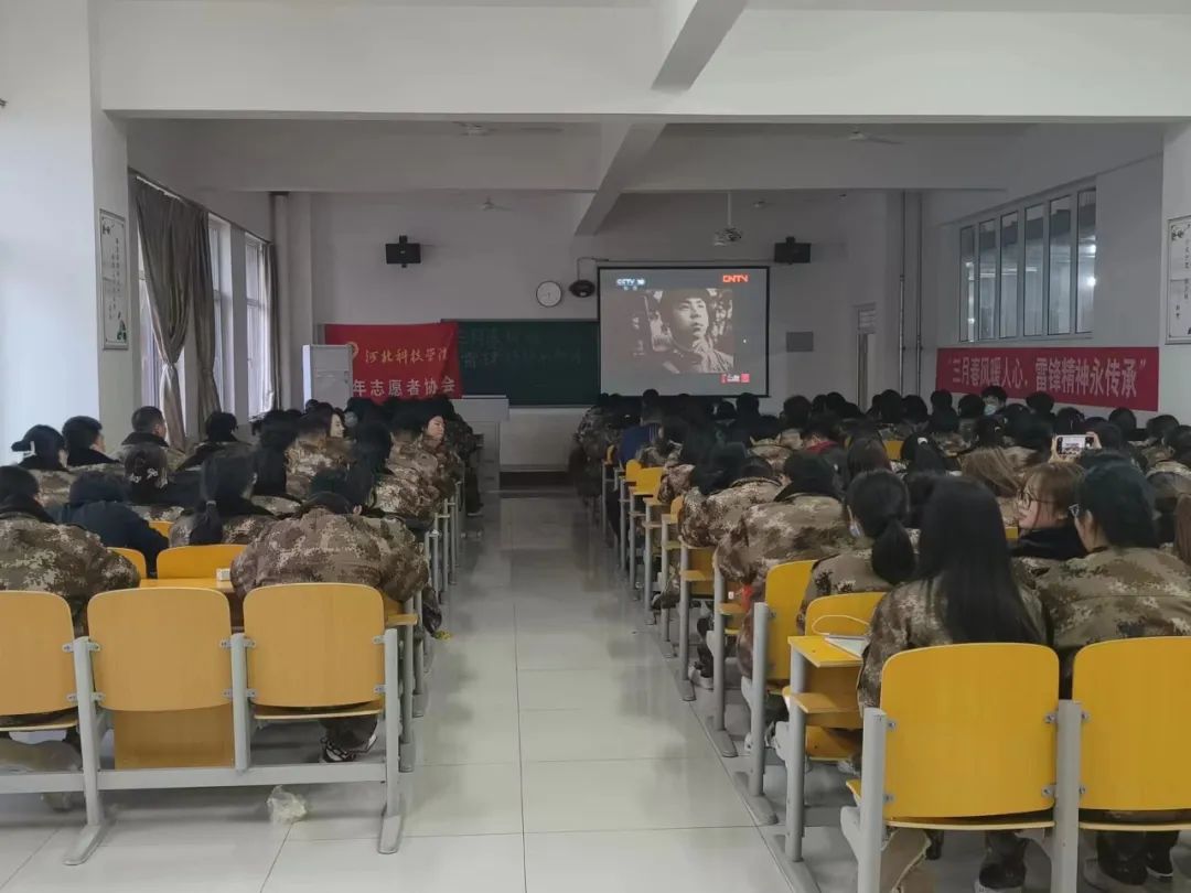UG环球官方网  青年志愿者协会  举办”三月春风暖人心，雷锋精神永传承“手抄报活动