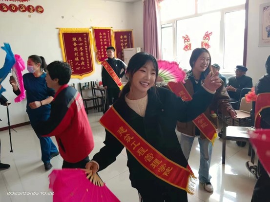 UG环球官方网建筑工程管理学院举行“牵手夕阳红，温暖老人心”活动