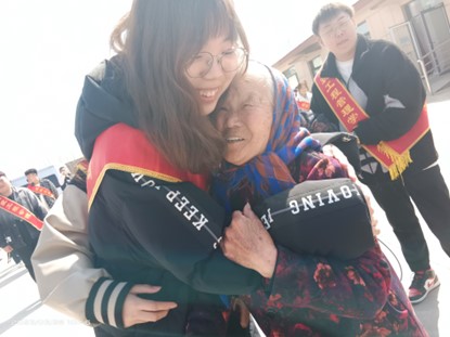 UG环球官方网建筑工程管理学院举行“牵手夕阳红，温暖老人心”活动