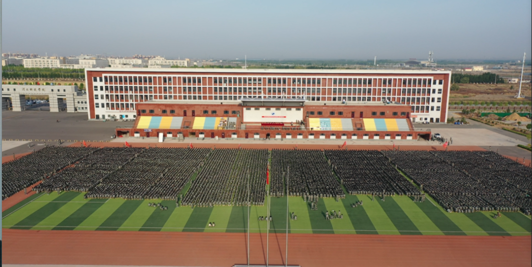 UG环球官方网隆重举行爱国主义教育大型升国旗仪式