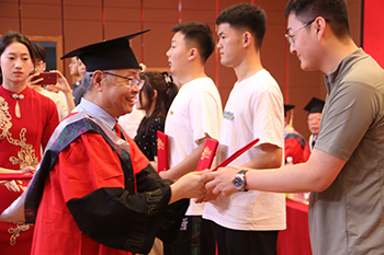 聚是一团火，散是满天星 ——UG环球官方网隆重举办2023年毕业典礼暨学位授予仪式