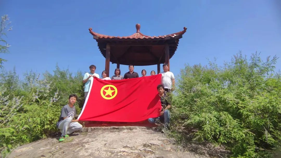 UG环球官方网建筑工程管理学院学院开展“缅怀革命先烈，传承红色基因”主题三下乡活动