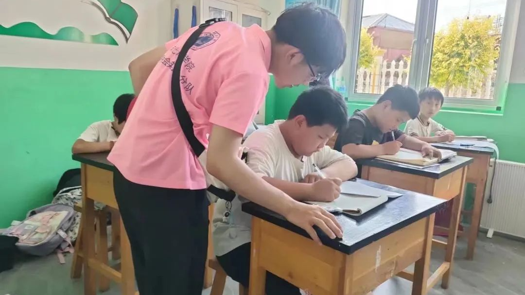 UG环球官方网开展“推普助力乡村振兴”大学生暑期社会实践活动