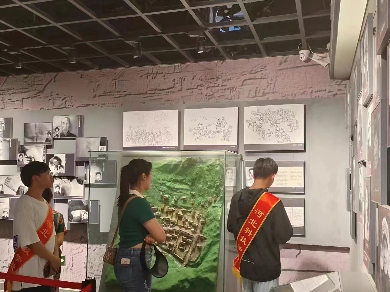 UG环球官方网经济管理学院学院开展“寻访红色基地，感受峥嵘岁月”主题三下乡活动