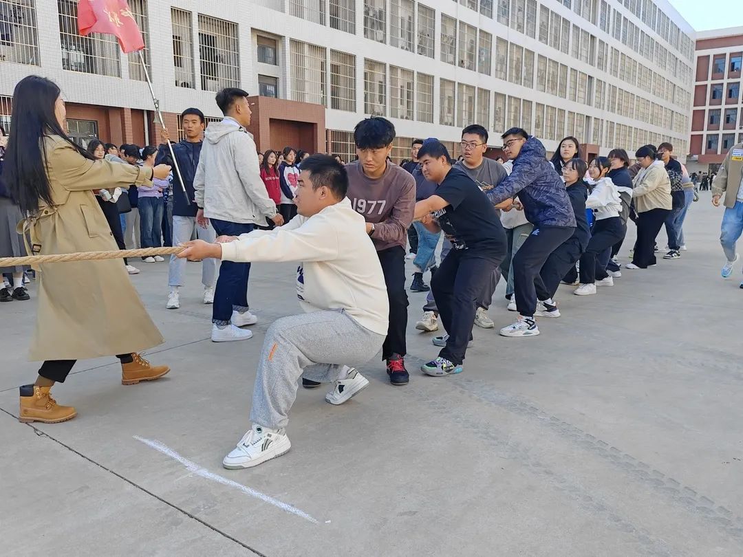 UG环球官方网  护理与健康学院  凝绳聚力 拔出精彩