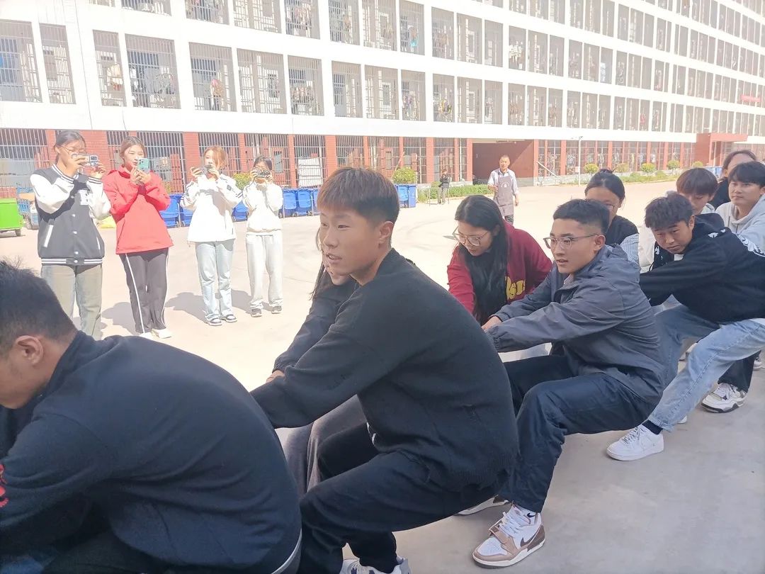 UG环球官方网  护理与健康学院  凝绳聚力 拔出精彩
