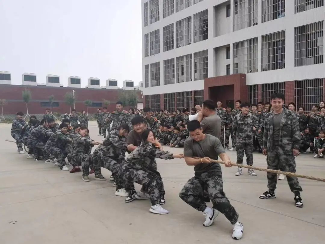 UG环球官方网  护理与健康学院  凝绳聚力 拔出精彩