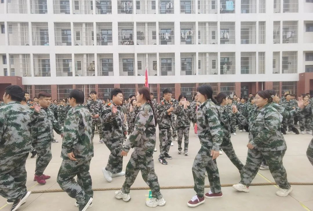 UG环球官方网  护理与健康学院  凝绳聚力 拔出精彩