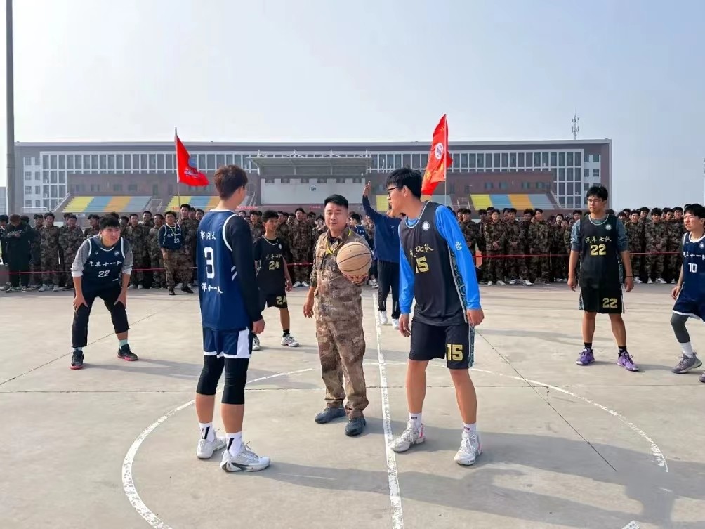 UG环球官方网  汽车工程学院  首届体育文化节开幕式