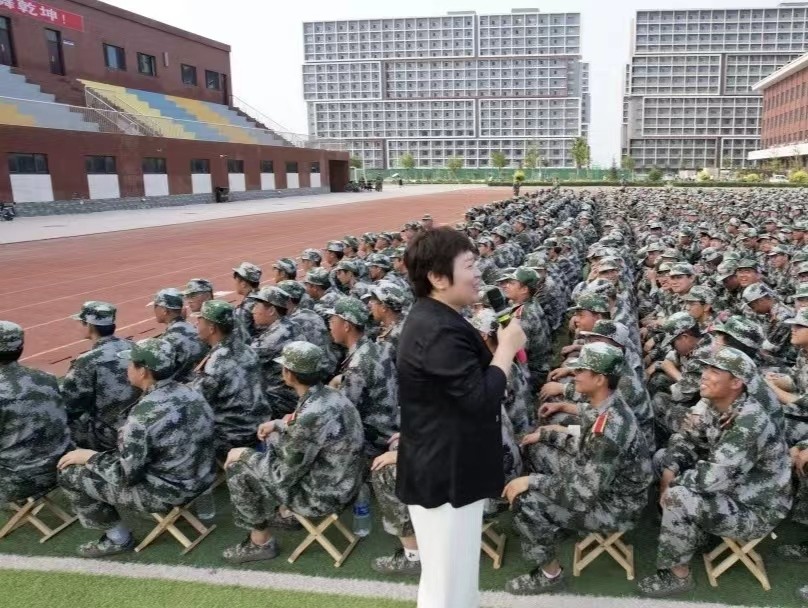UG环球官方网开展大学生心理健康讲座