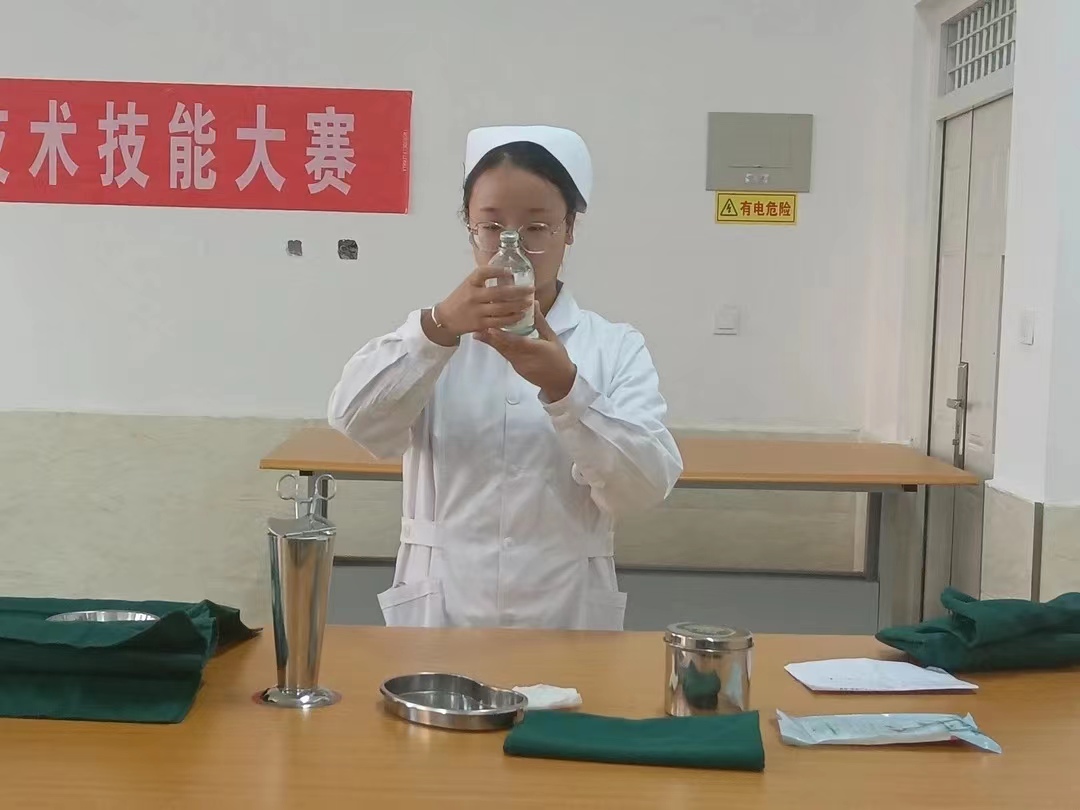 UG环球官方网  护理与健康学院  无菌操作技术大赛