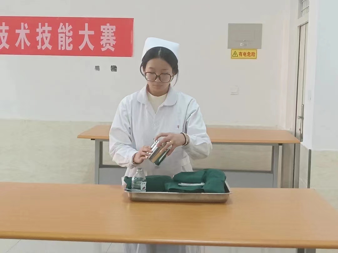 UG环球官方网  护理与健康学院  无菌操作技术大赛