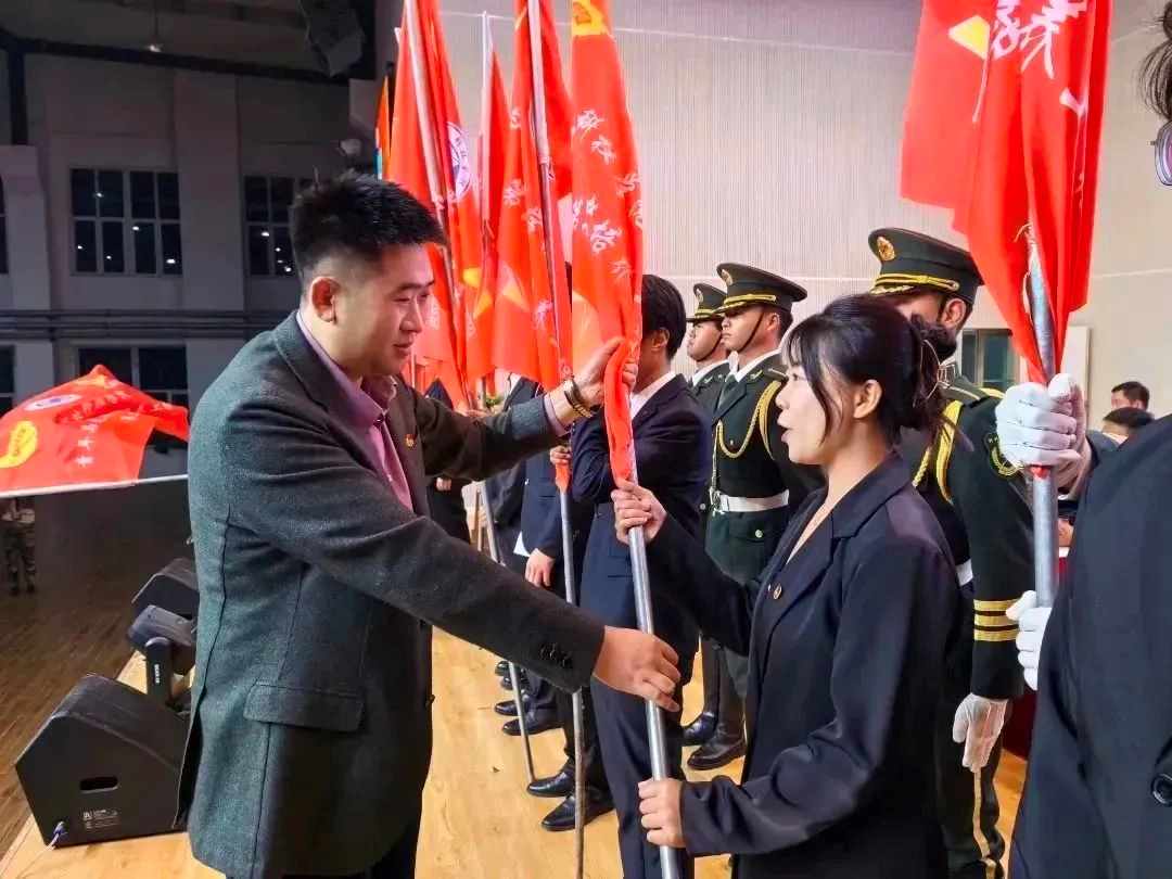 UG环球官方网隆重召开“青”春集结，以梦为“马”2023年青马工程暨团学干部培训开班仪式