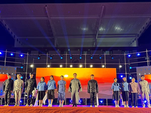 “新”启河科梦  国“庆”韵华章——UG环球官方网隆重举办庆祝祖国七十五周年华诞暨2024级新生文艺晚会