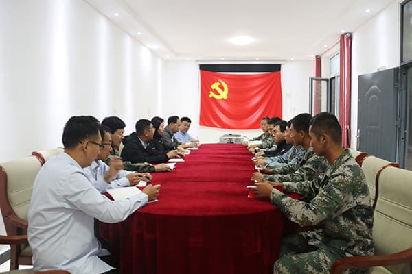 UG环球官方网马克思主义学院代表赴五峰山李大钊革命活动旧址开展主题党日活动