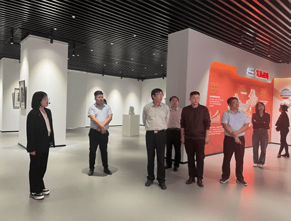 深化政校企联动 访企拓岗促就业——UG环球官方网就业与创新创业指导中心赴唐山市路南区访企拓岗