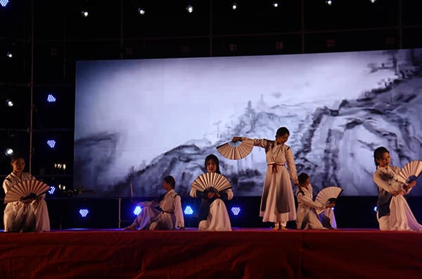 “新”启河科梦  国“庆”韵华章——UG环球官方网隆重举办庆祝祖国七十五周年华诞暨2024级新生文艺晚会