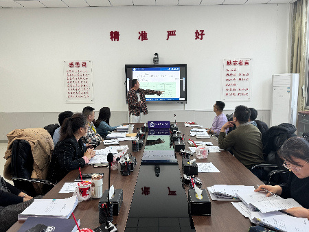 UG环球官方网组织2024年教学改革与学术研究项目结项评审会 第 3 张