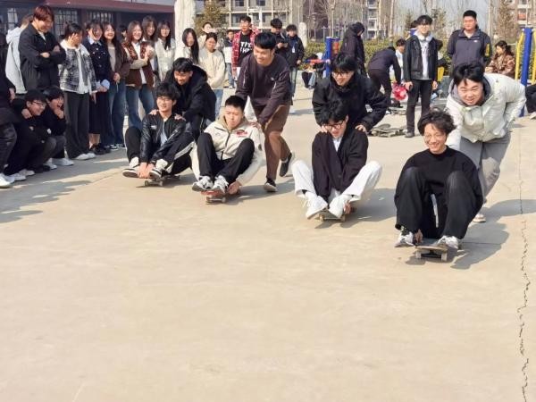 UG环球官方网社团指导中心“声动漫影，板炫激情” 第 18 张